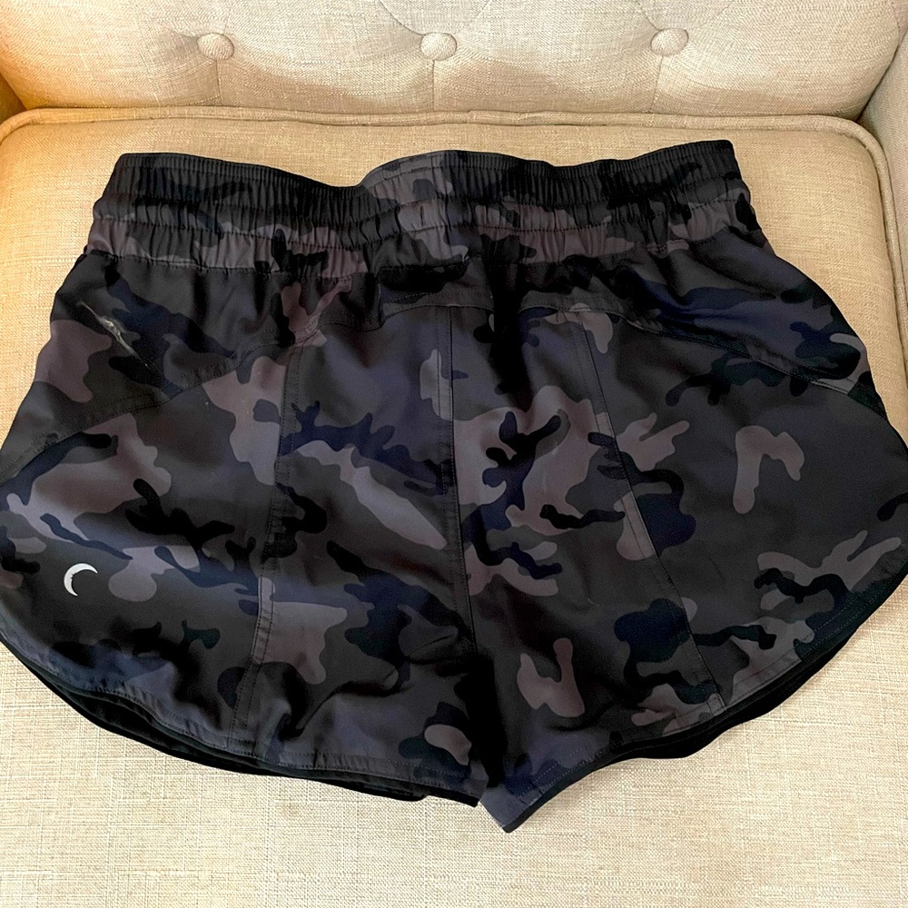 Athletic shorts never worn